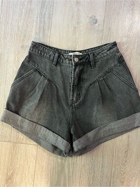 Idem Ditto size small High-Rise Washed Black Denim Roll-Cuff Shorts NWOT